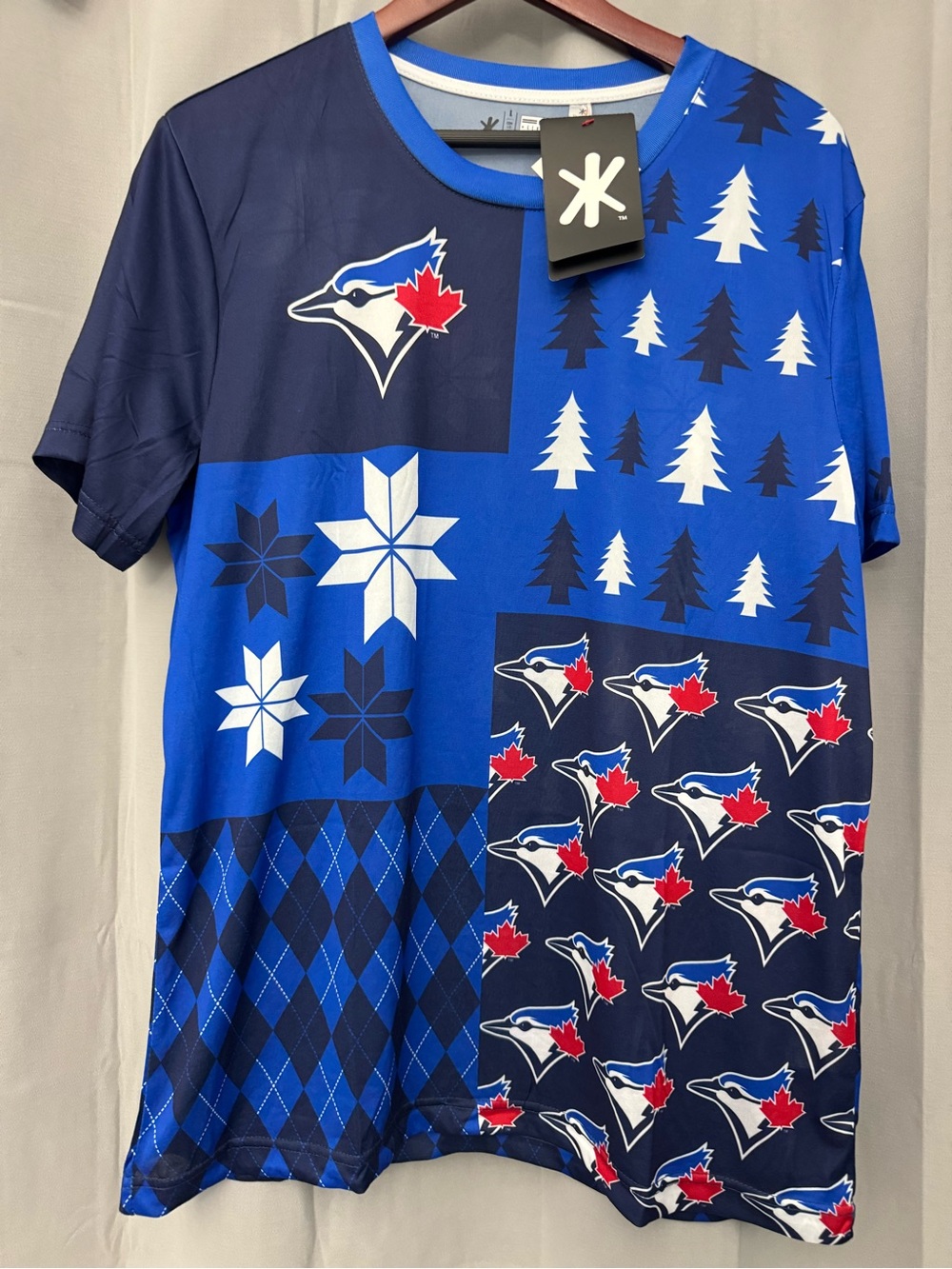 MLB Toronto Blue Jays Christmas T-Shirt Large NWT